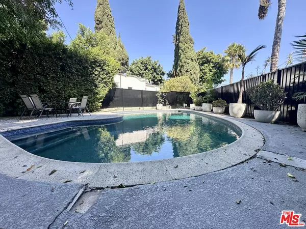 West Hollywood, CA 90046,1246 N Genesee AVE
