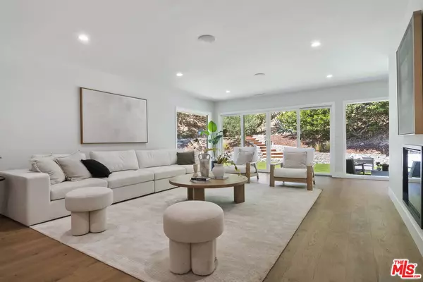 Sherman Oaks, CA 91403,4031 Deerhorn Dr