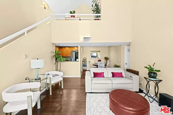 Inglewood, CA 90301,417 E Tamarack Ave #48