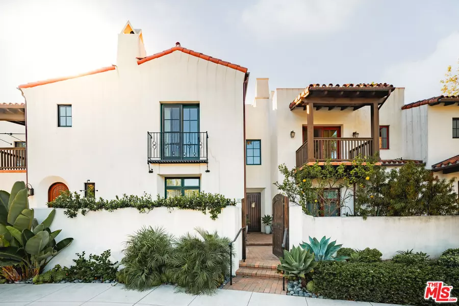 124 W Yanonali St, Santa Barbara, CA 93101