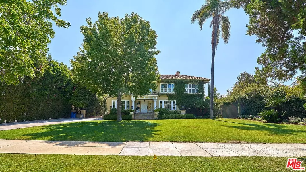 136 Fremont Pl, Los Angeles, CA 90005