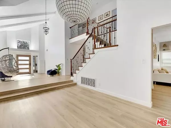 Playa Del Rey, CA 90293,7939 W 80th St