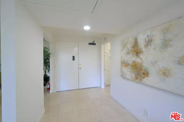 Los Angeles, CA 90024,10535 Wilshire Blvd #414