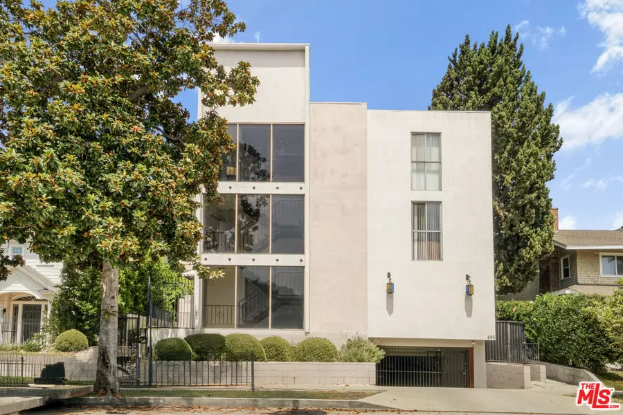 695 S Norton Ave, Los Angeles, CA 90005