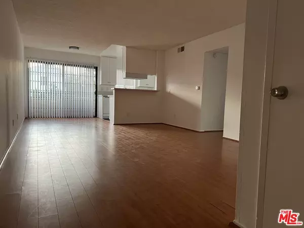 710 Crenshaw #108, Los Angeles, CA 90005