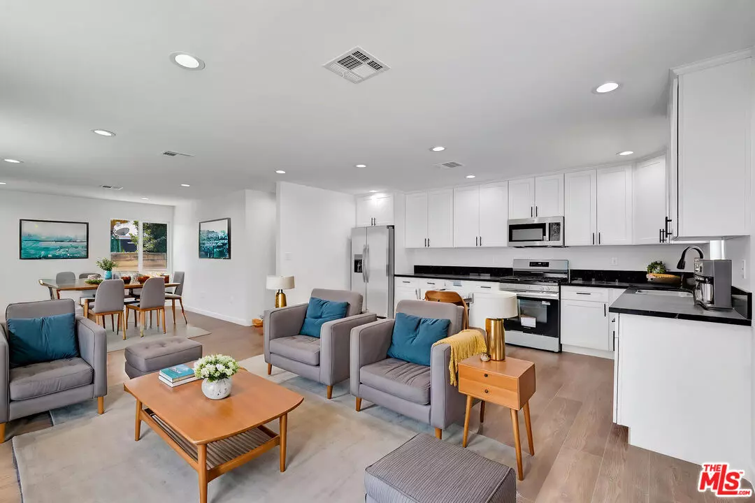 Reseda, CA 91335,7445 Balcom Ave