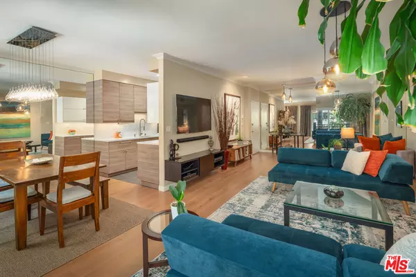 1250 N Kings Rd #213, West Hollywood, CA 90069