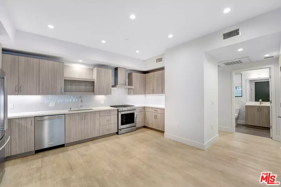 5955 Saturn St #103, Los Angeles, CA 90035