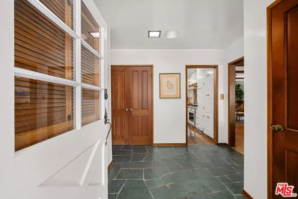Sherman Oaks, CA 91411,5509 Saloma Ave