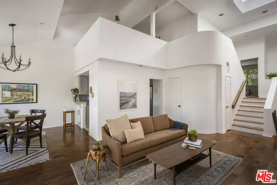 48 E Sierra Madre Blvd, Sierra Madre, CA 91024