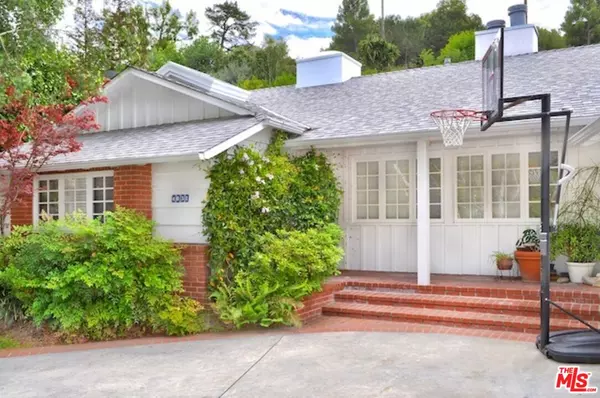 Sherman Oaks, CA 91423,4031 Hollyline Ave