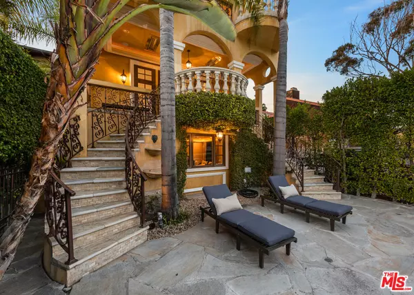 Venice, CA 90291,405 Sherman Canal