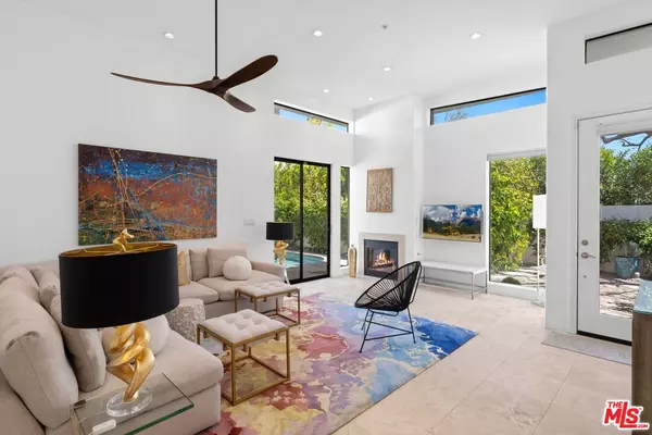 655 E Chuckwalla Rd, Palm Springs, CA 92262