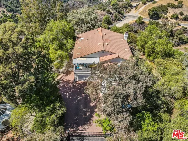 Topanga, CA 90290,2693 Old Topanga Canyon Rd