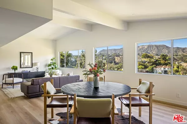 Los Angeles, CA 90068,5661 Spreading Oak Dr