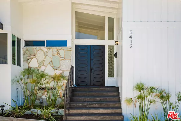 Los Angeles, CA 90056,5412 S HOLT AVE