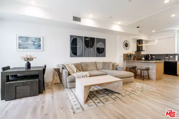 Los Angeles, CA 90066,4912 S Centinela Ave