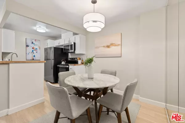 Playa Del Rey, CA 90293,8163 Redlands St #24