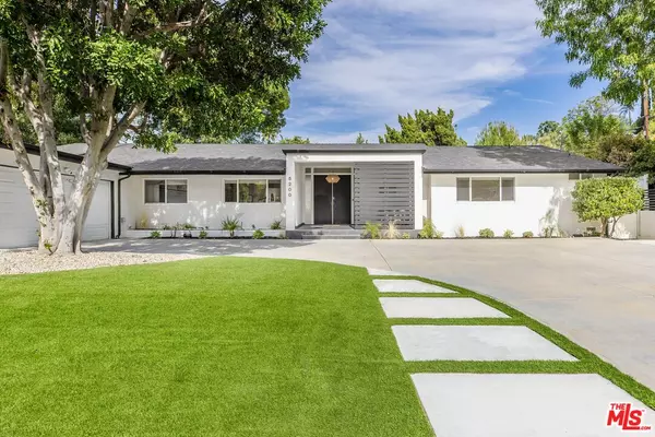 5200 Del Moreno Dr, Woodland Hills, CA 91364