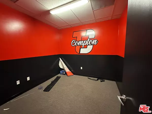 Compton, CA 90221,515 E Rosecrans Ave