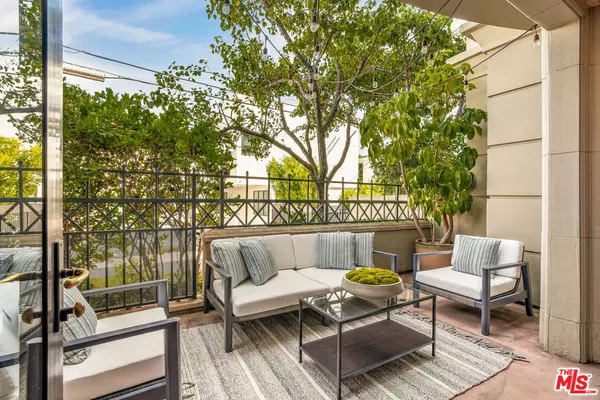 Los Angeles, CA 90049,12218 Montana Ave #103