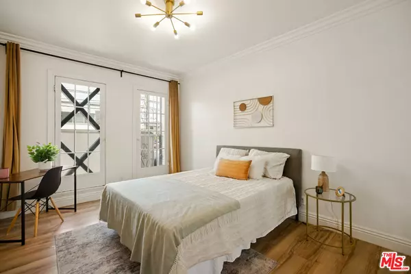 2121 James M Wood Blvd #124, Los Angeles, CA 90006