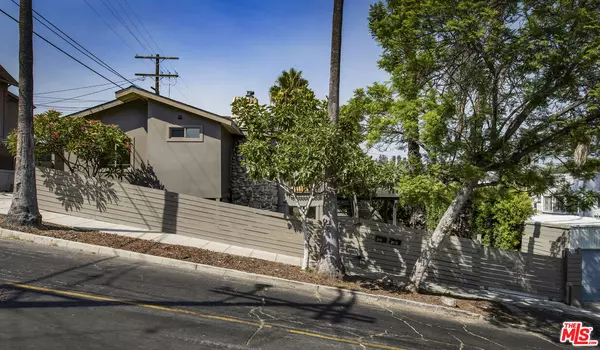 Los Angeles, CA 90026,2111 Montana St