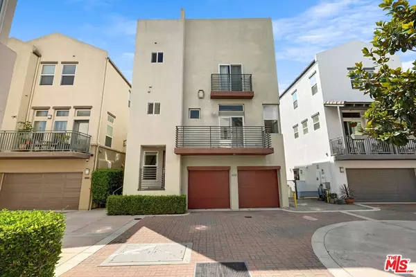 6531 Seabluff Dr, Los Angeles, CA 90094