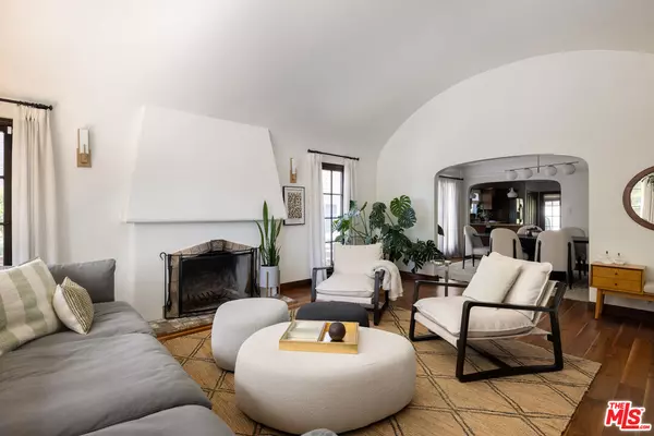 Los Angeles, CA 90036,851 Masselin Ave