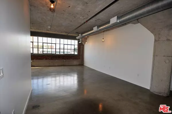 Los Angeles, CA 90021,691 Mill ST #303