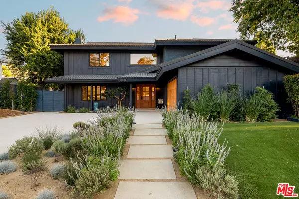 22824 Margarita Dr, Woodland Hills, CA 91364