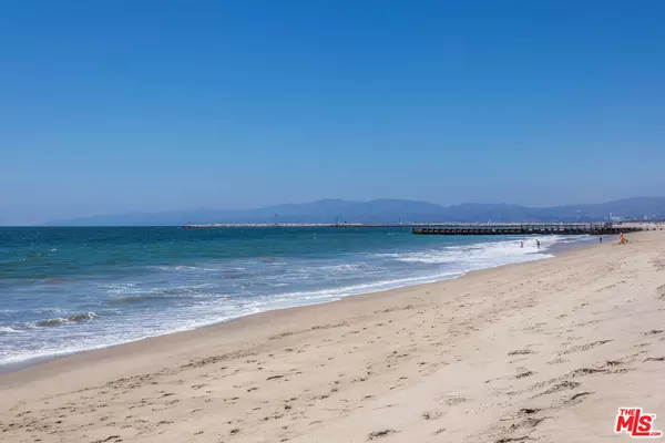 Playa Del Rey, CA 90293,7045 Trolleyway