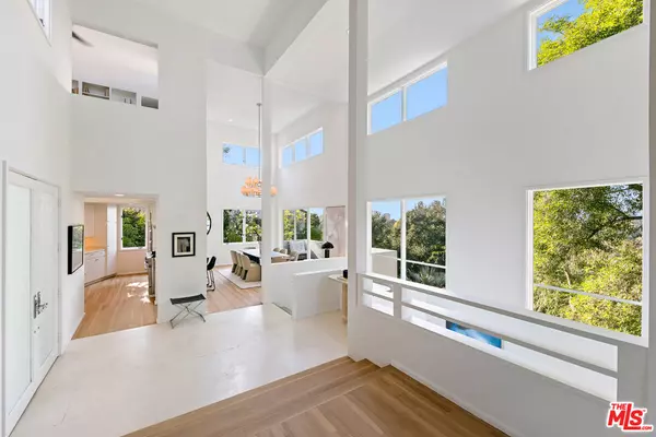 6969 Woodrow Wilson Dr, Los Angeles, CA 90068