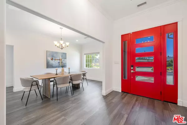 Los Angeles, CA 90045,5845 W 74th St
