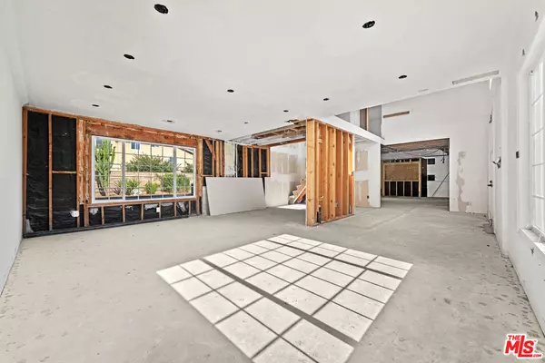 Tarzana, CA 91335,6257 Lindley Ave