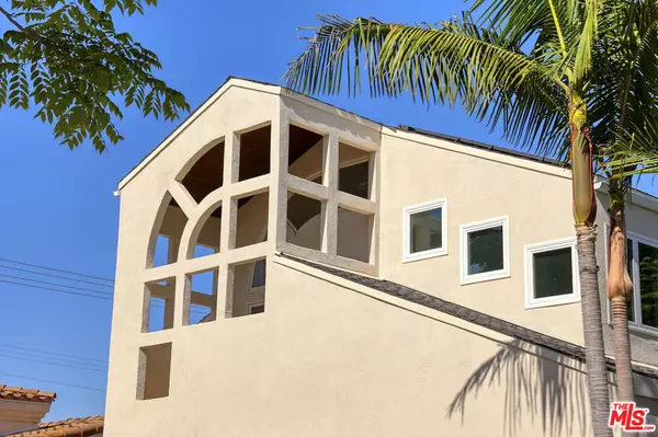 Beverly Hills, CA 90211,426 S Swall Dr