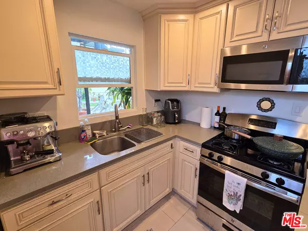 Santa Monica, CA 90404,1224 21st St #D