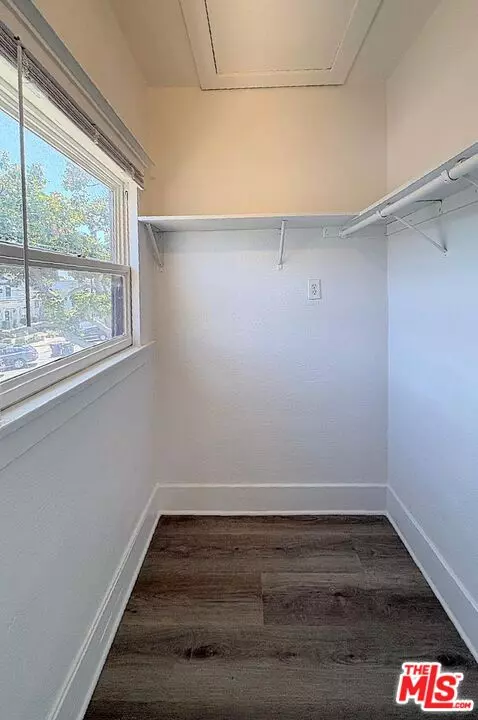 Long Beach, CA 90802,433 W 4TH ST #1/2