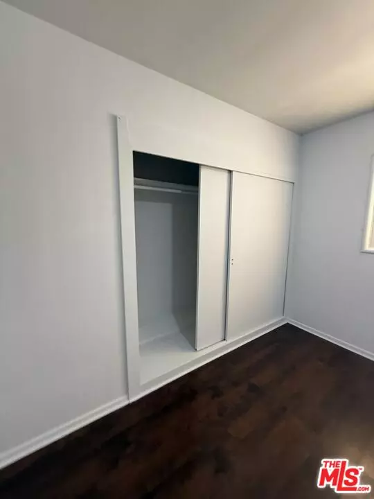 Van Nuys, CA 91405,14214 Sherman Way #5