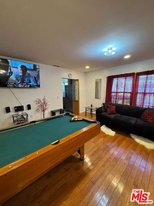 Los Angeles, CA 90045,5764 W 85th Pl