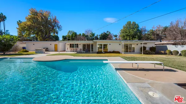 Woodland Hills, CA 91367,6228 Sale Ave
