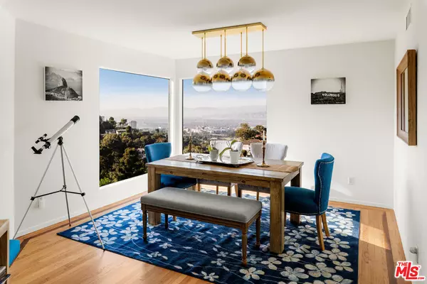 Los Angeles, CA 90068,7265 Caverna Dr