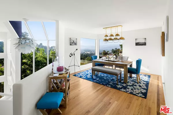 Los Angeles, CA 90068,7265 Caverna Dr
