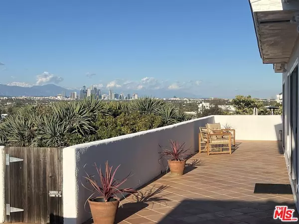 4201 DON DIABLO DR, Los Angeles, CA 90008