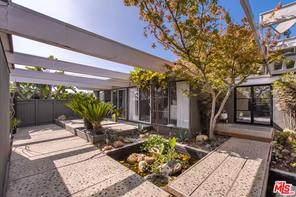 908 Kenter Way, Los Angeles, CA 90049