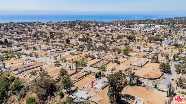 1144 Chautauqua Blvd, Pacific Palisades, CA 90272