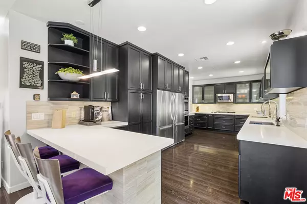 Los Angeles, CA 90034,9313 Bolton Rd