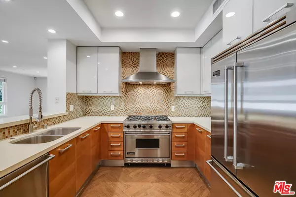 1517 S Bentley Ave #205, Los Angeles, CA 90025