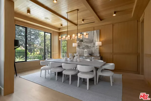 Los Angeles, CA 90049,415 N Cliffwood Ave