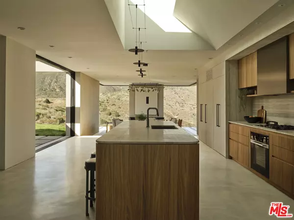 Malibu, CA 90265,5684 Calpine Dr